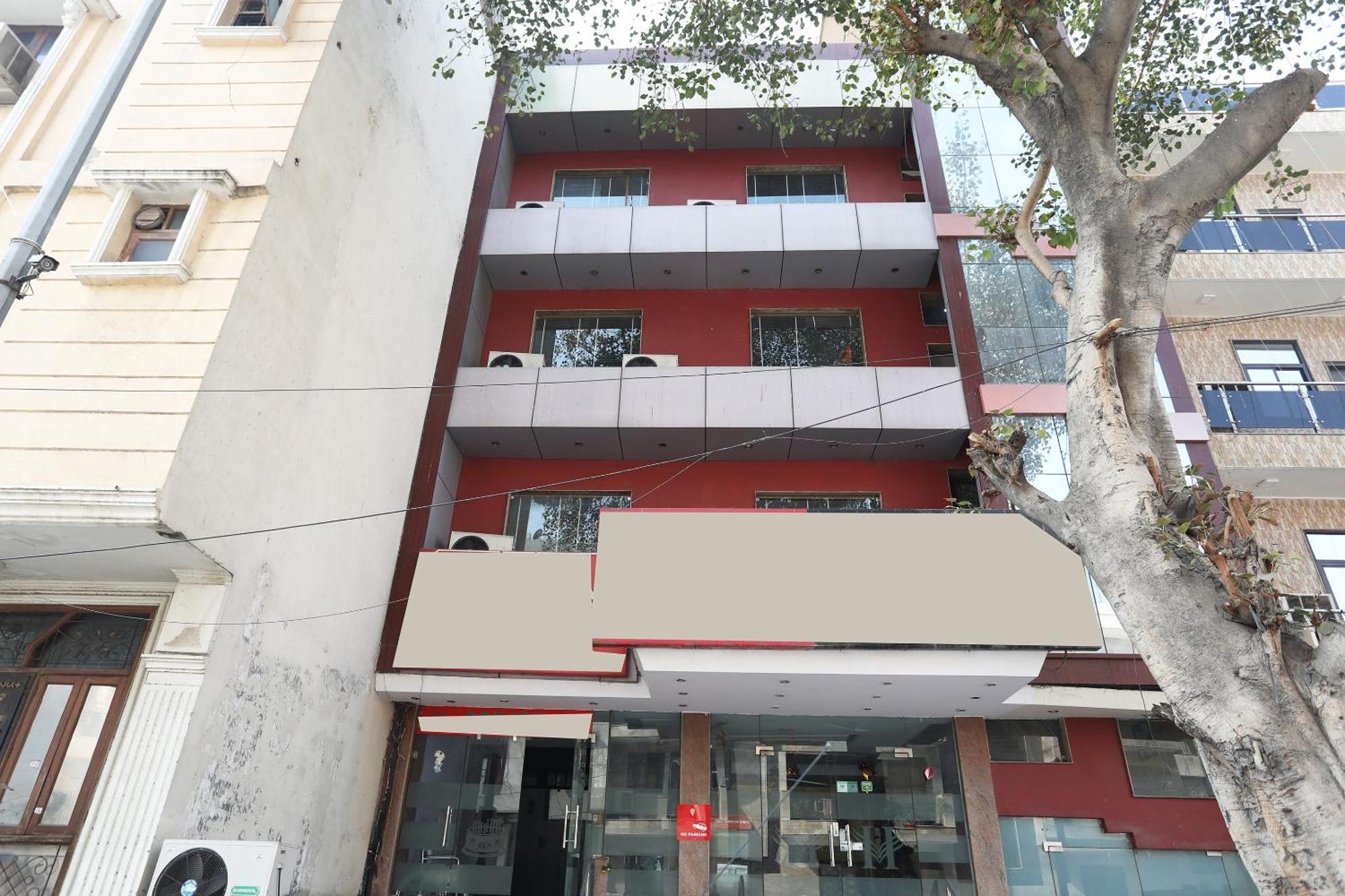 Oyo Hotel Vedas Heritage Deli Exterior foto